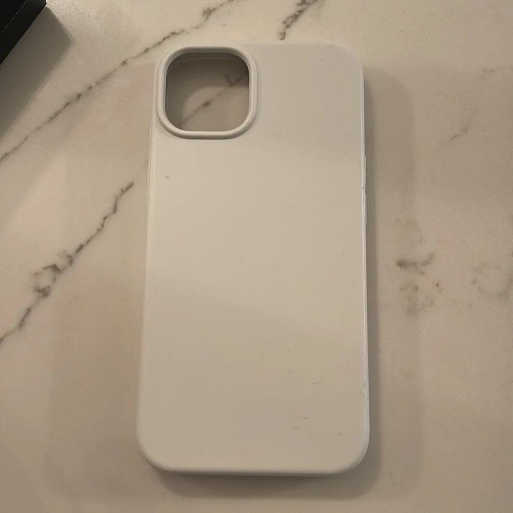 IPhone 13 white silicone case